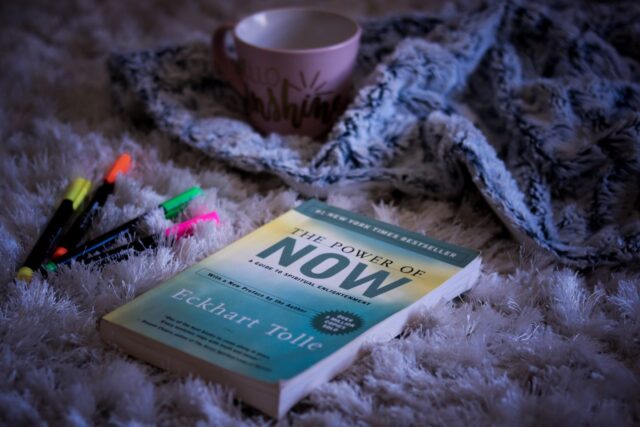 The Power of Now A Guide to Spiritual Enlightenment